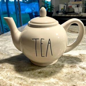 RAE DUNN ‘TEA’ Teapot